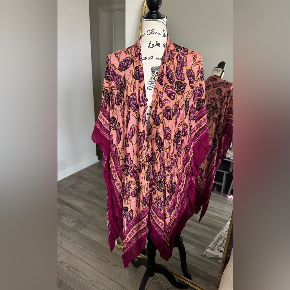 Time and Tru Leaf Pattern Kimono